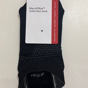 Lululemon MacroPillow Ankle Run Sock